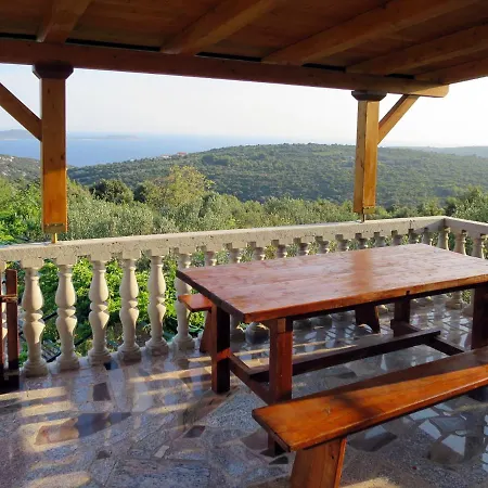 Basic By Interhome Vikendica Vinisce