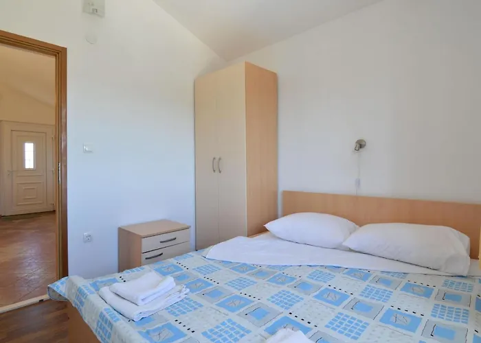 Basic By Interhome * Vinišće